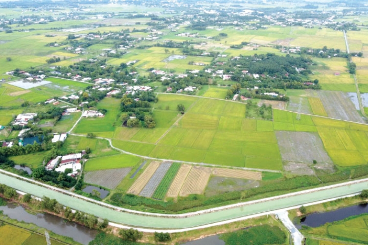 Từ việc "người dân phải mua lại đất của mình" bàn về chính sách tài chính đất đai